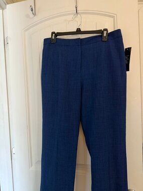 Brand new with tags women’s Le Suit dress pants - 10